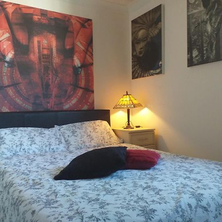 לונדון Lovely Double Bedroom In Rotherhithe מראה חיצוני תמונה